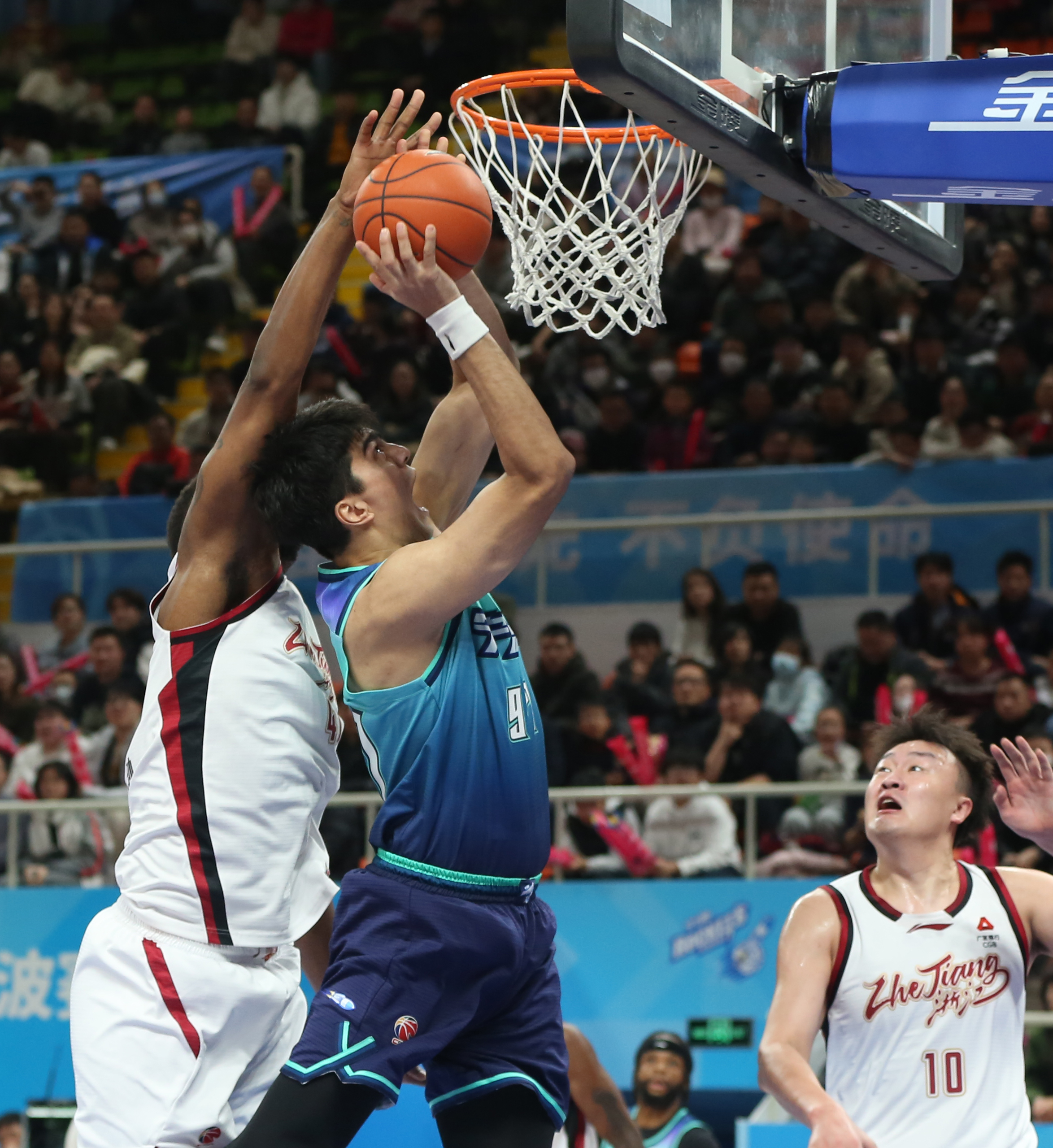 阿森纳围绕CBA季后赛远射贴柱集结日华盛顿奇才调整名单以备NBA常规赛，这一次真的冲刺阶段埃因霍温备战CBA季后赛