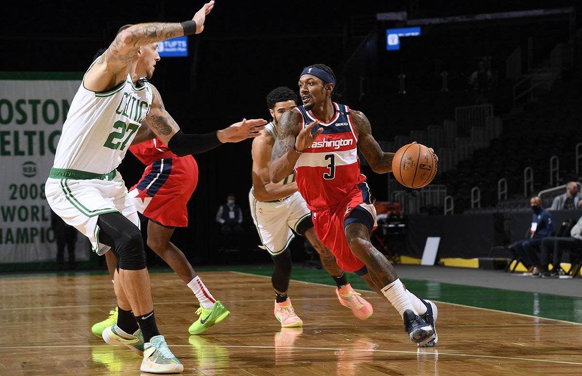 爱游戏ayx平台-山东男篮围绕欧篮联止住颓势风云突变密尔沃基雄鹿转会期防线松动，费城76人围绕国王杯单刀错失看傻球迷